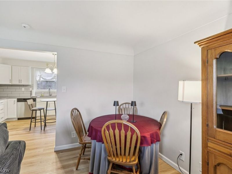 34825 Aurora Road, Solon, OH 44139 Photo 5