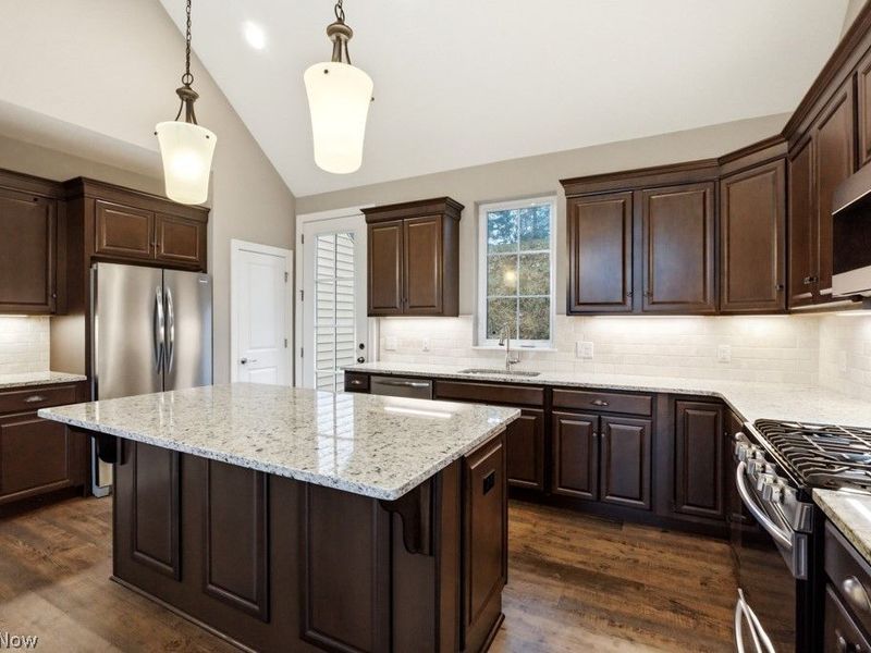 39540 Tudor Drive, Willoughby, OH 44094 Photo 8