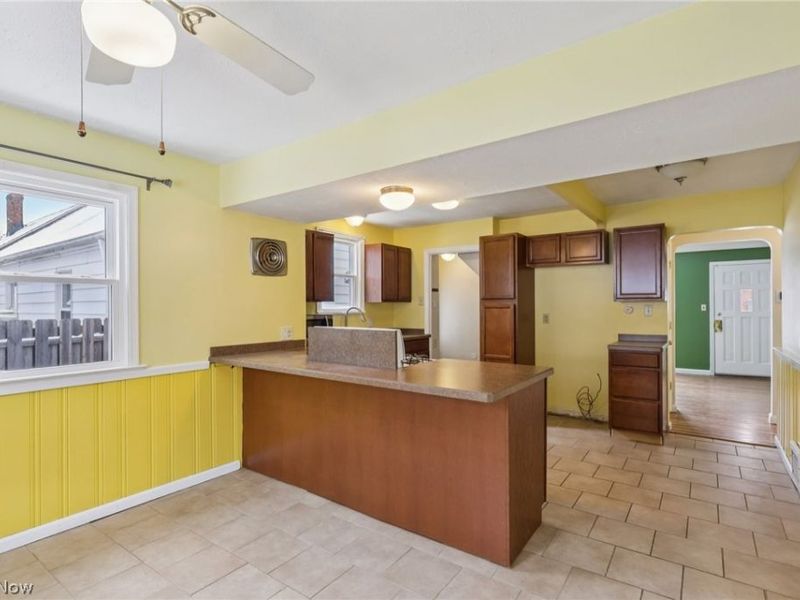 1606 Parker Drive, Mayfield Heights, OH 44124 Photo 10