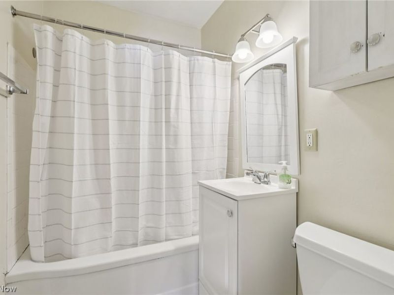 1606 Parker Drive, Mayfield Heights, OH 44124 Photo 18