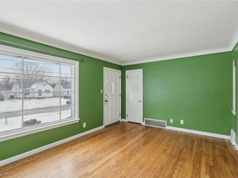 1606 Parker Drive, Mayfield Heights, OH 44124 Photo 4