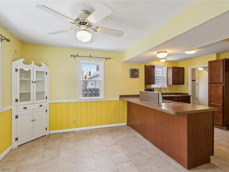 1606 Parker Drive, Mayfield Heights, OH 44124 Photo 8