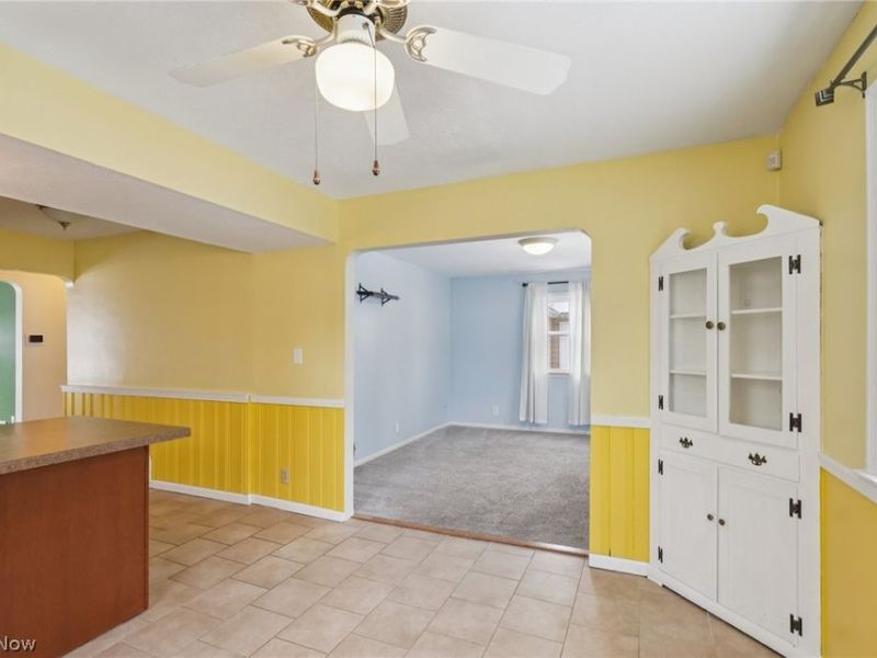 1606 Parker Drive, Mayfield Heights, OH 44124 Photo 9