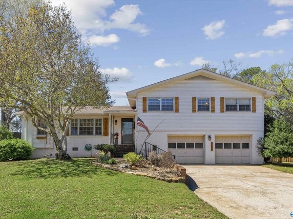 9800 Dolphin Drive, Huntsville, AL 35802