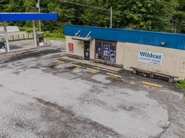 8249 US Highway 119 , Calvin, KY 40813