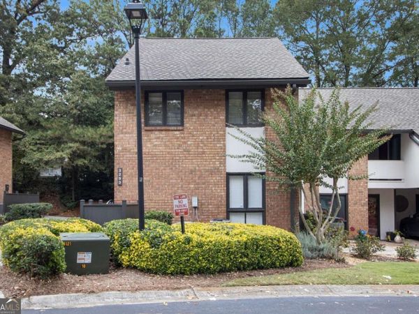 3293 Clairmont North NE, Brookhaven, GA 30329