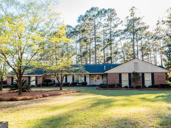 5207 Forest Lake Road, Eastman, GA 31023