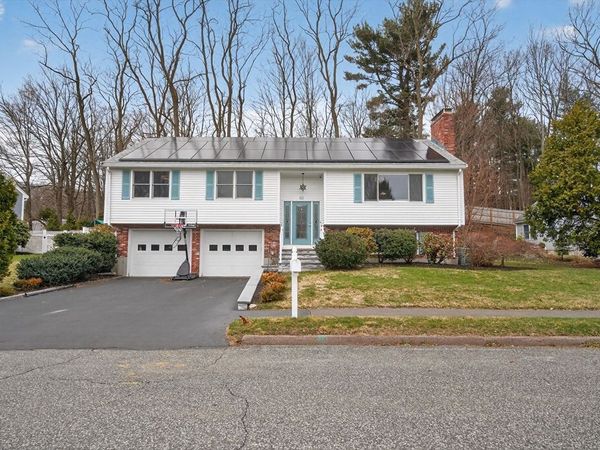 50 Meetinghouse Cir, Needham, MA 02492
