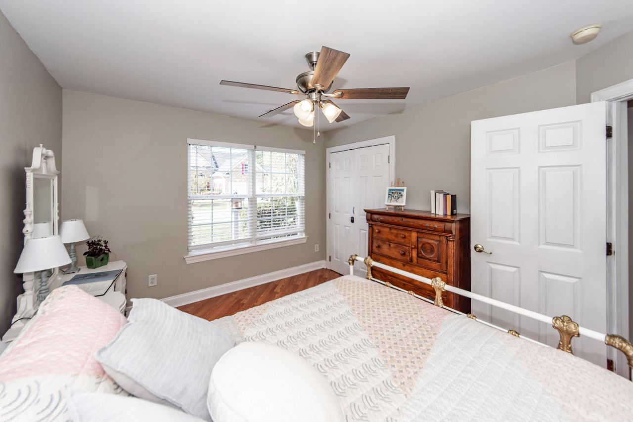 110 Horse Shoe Bay Court Photo 10