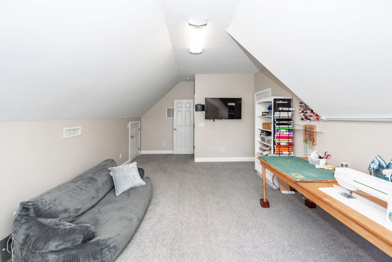 110 Horse Shoe Bay Court Photo 12