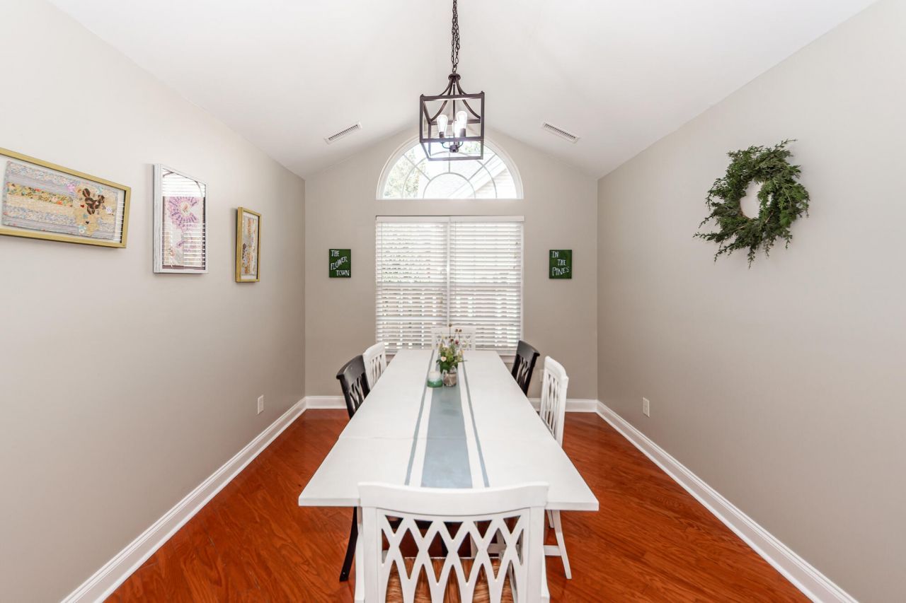 110 Horse Shoe Bay Court Photo 4