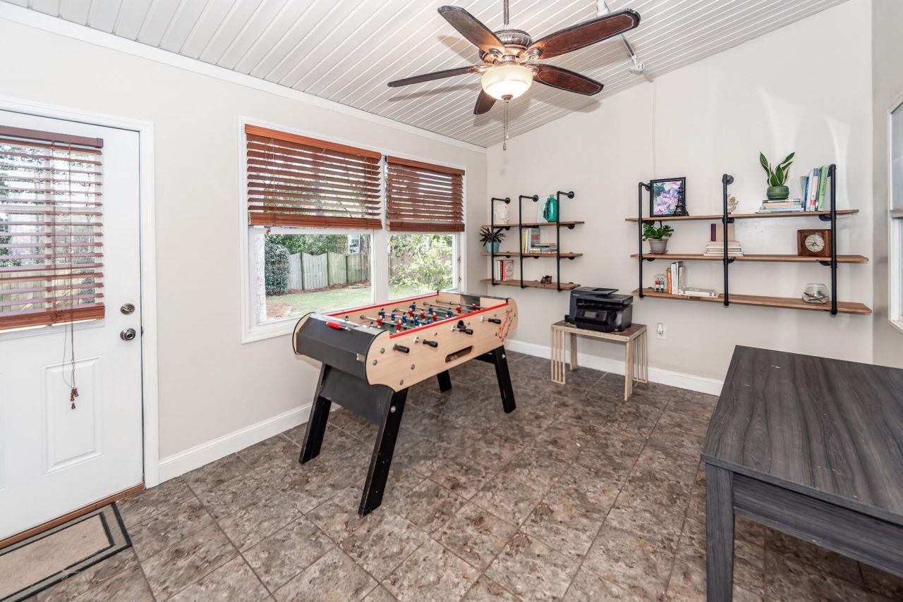 110 Horse Shoe Bay Court Photo 7