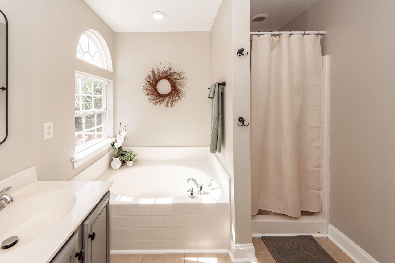 110 Horse Shoe Bay Court Photo 9