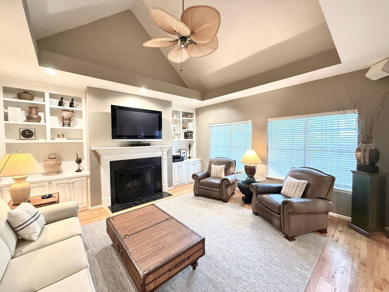 213 Ashmont Drive Photo 11