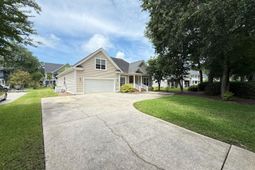 213 Ashmont Drive photo 4