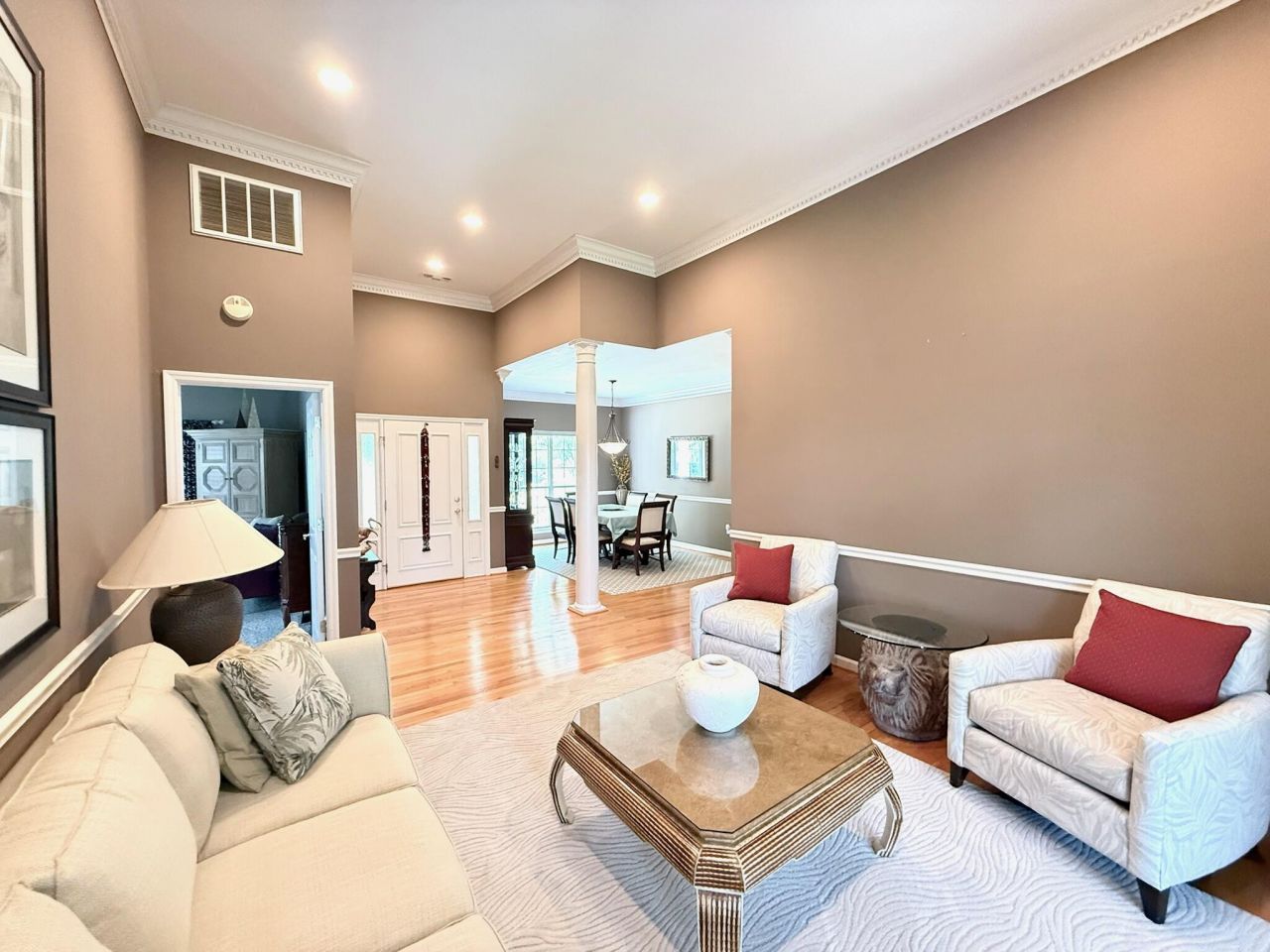 213 Ashmont Drive Photo 6