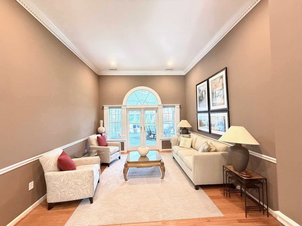 213 Ashmont Drive Photo 7