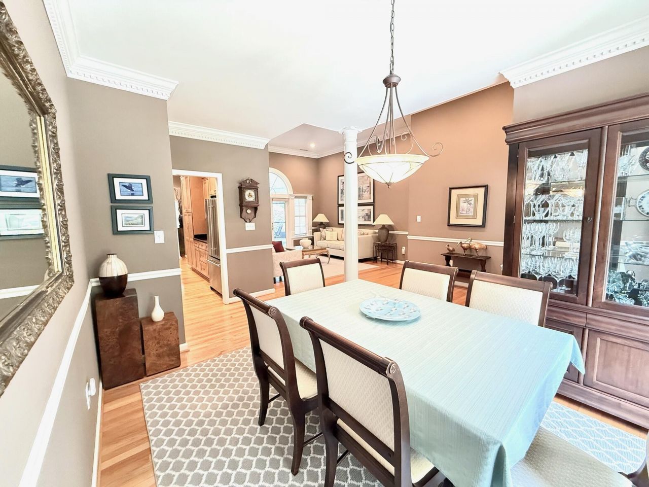 213 Ashmont Drive Photo 9