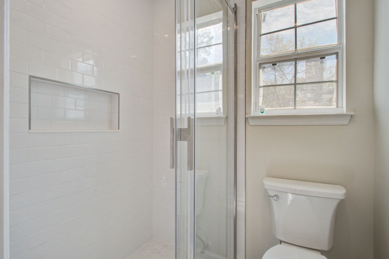 1664 Pierpont Avenue Photo 18