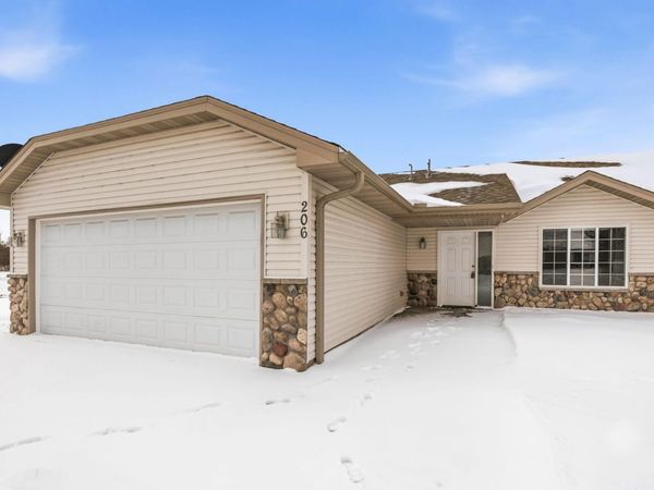 206 Appaloosa Court , Braham, MN 55006