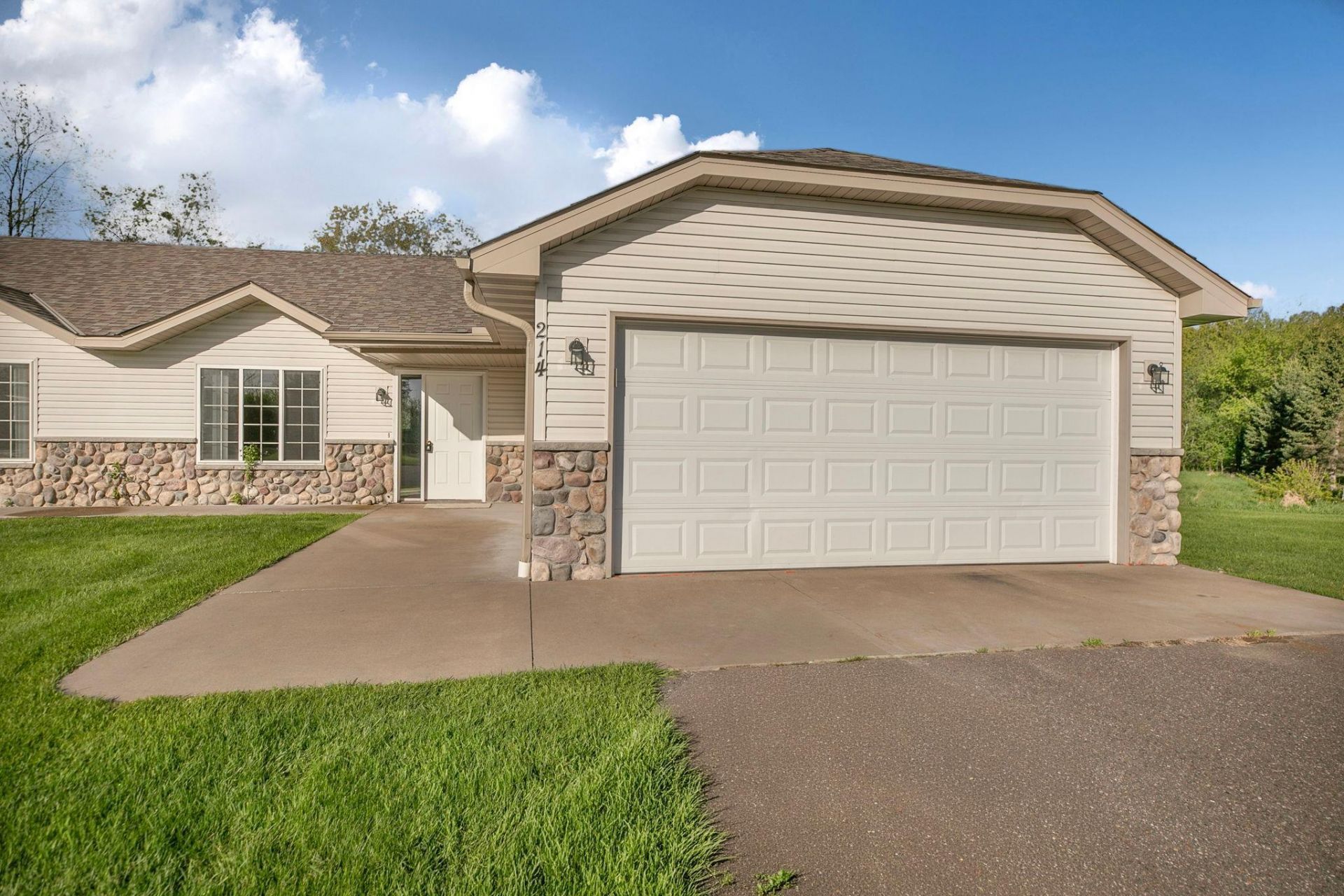214 Appaloosa Court, Braham, MN 55006 Main Photo