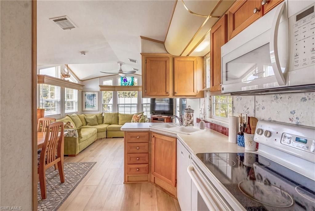 7270 Pinehurst Rd , Bokeelia, FL 33922 Photo