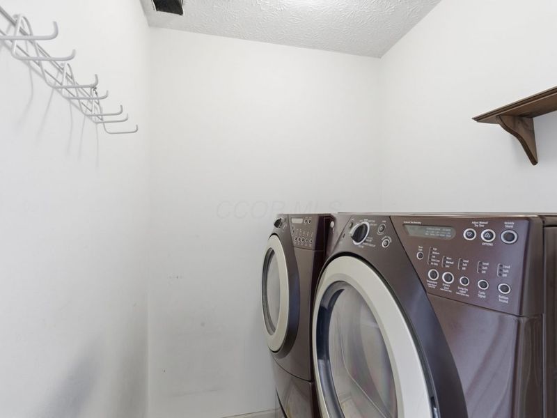 3790 Kersdale Place , Grove City, OH 43123 Photo 33