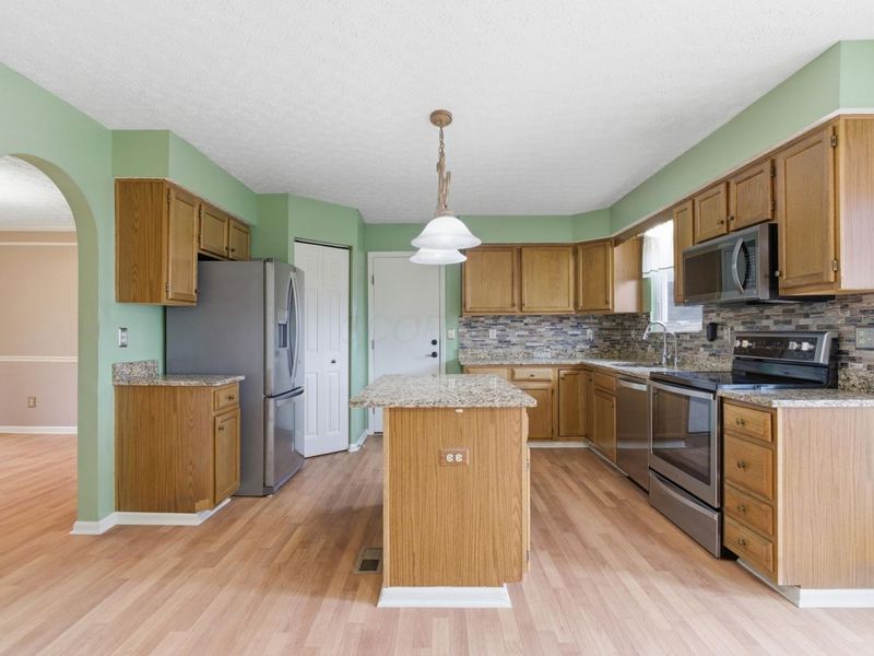 3790 Kersdale Place , Grove City, OH 43123 Photo 4