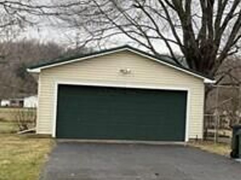 41 Oregon Avenue , Newark, OH 43055 Photo 2