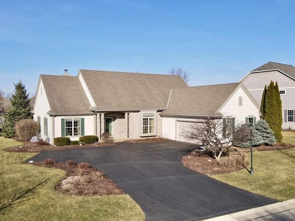 1864 River Lakes ROAD S, Oconomowoc, WI 53066