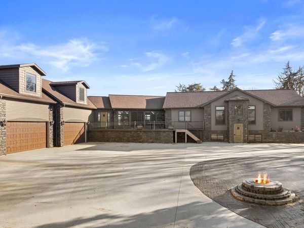 N5302 Crossman ROAD, Lake Mills, WI 53551