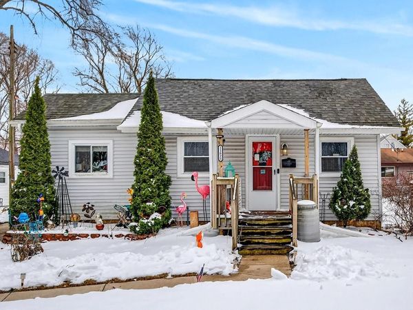 11825 W Rainbow AVENUE, West Allis, WI 53214