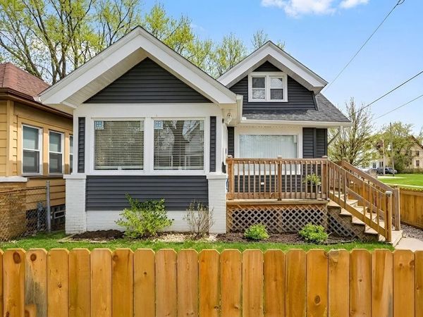 3299 N 9th STREET, Milwaukee, WI 53206