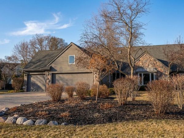 2618 W Lake Park COURT, Mequon, WI 53092
