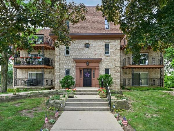 12303 W Center STREET, Unit 3A, Wauwatosa, WI 53222
