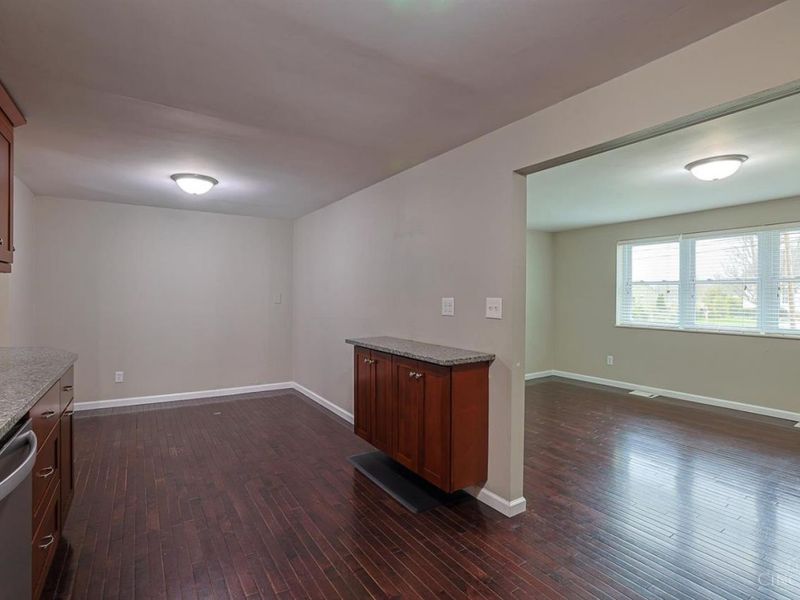 8340 Maineville Road, Hamilton Twp, OH 45039 Photo 14