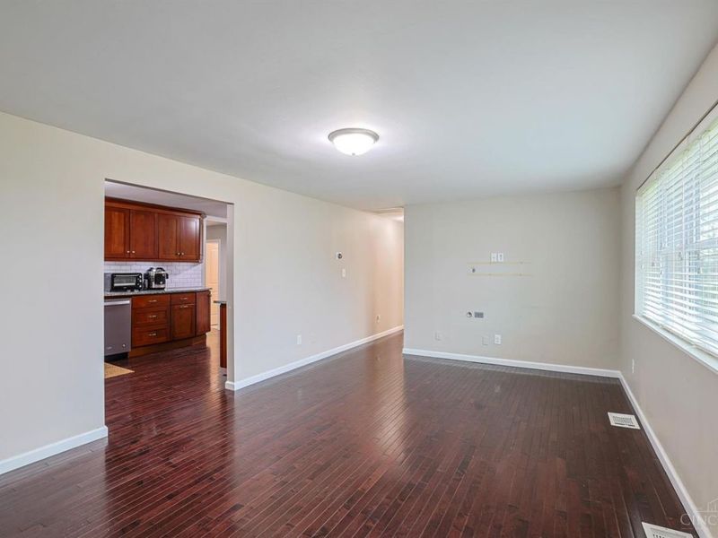 8340 Maineville Road, Hamilton Twp, OH 45039 Photo 6