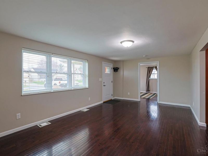 8340 Maineville Road, Hamilton Twp, OH 45039 Photo 7