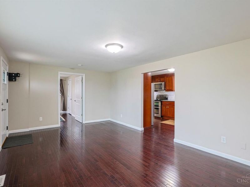 8340 Maineville Road, Hamilton Twp, OH 45039 Photo 9