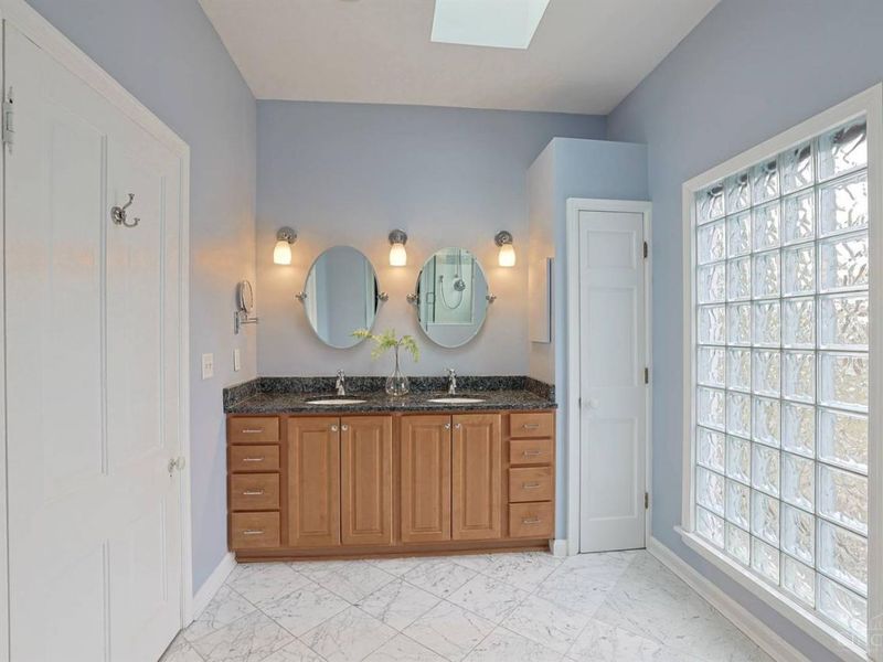 416 Torrence Court, Cincinnati, OH 45202 Photo 24