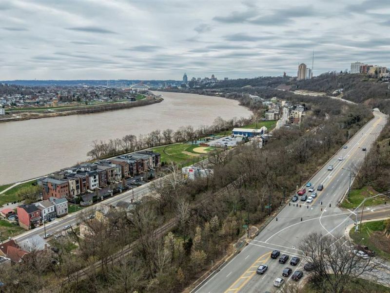 416 Torrence Court, Cincinnati, OH 45202 Photo 30