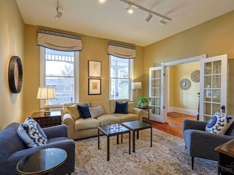 416 Torrence Court, Cincinnati, OH 45202 Photo 5