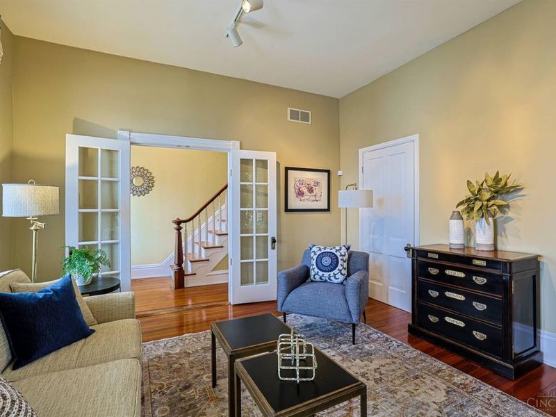 416 Torrence Court, Cincinnati, OH 45202 Photo 7