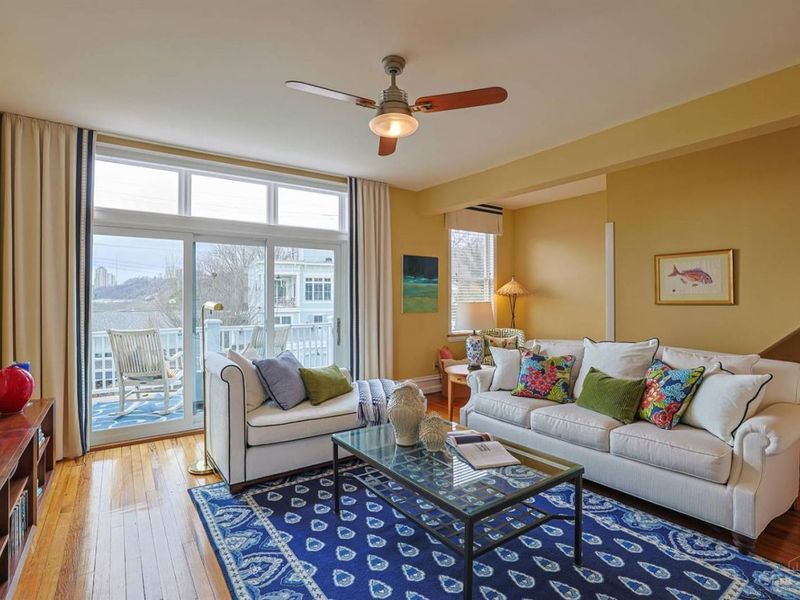 416 Torrence Court, Cincinnati, OH 45202 Photo 8