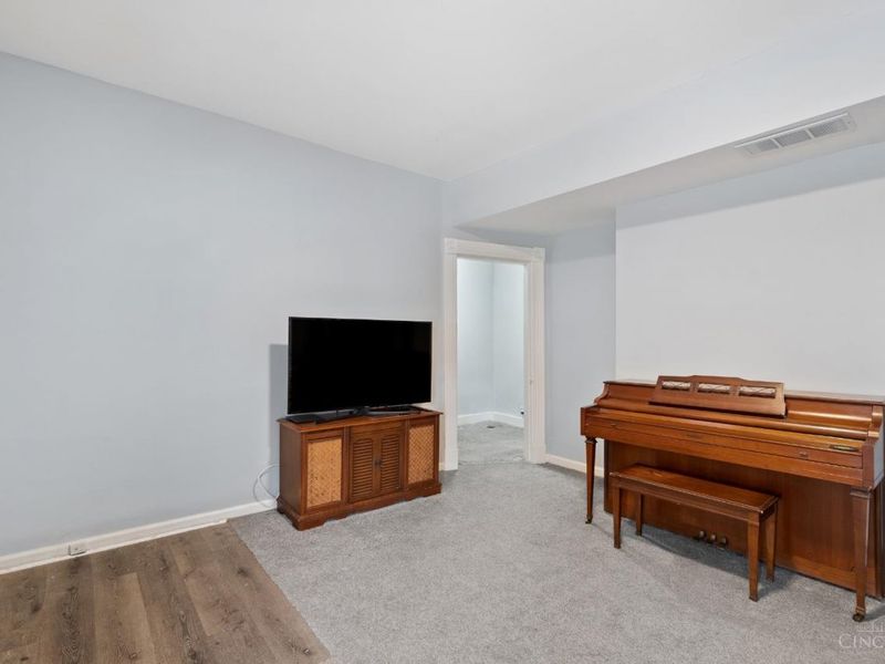 106 Township Avenue, Elmwood Place, OH 45216 Photo 6