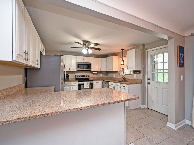 3384 Keywest Drive, Green Township, OH 45239 Photo 11