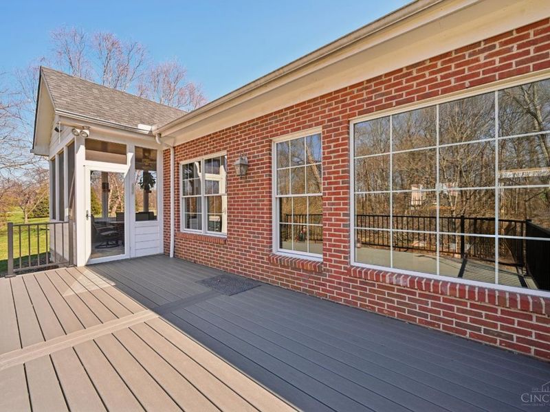 9867 Laurel Glen Drive, Loveland, OH 45140 Photo 18