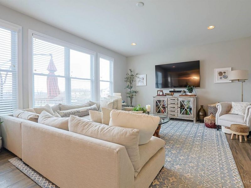 10705 Carolina Pines Drive, Harrison, OH 45030 Photo 7