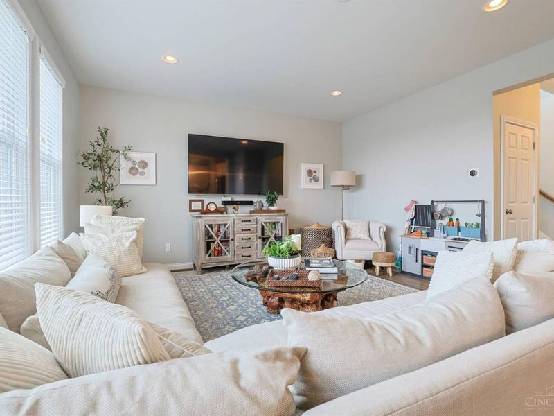 10705 Carolina Pines Drive, Harrison, OH 45030 Photo 9