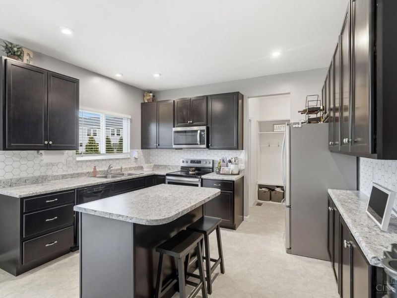 7178 Redridge Drive, Cleves, OH 45002 Photo 10